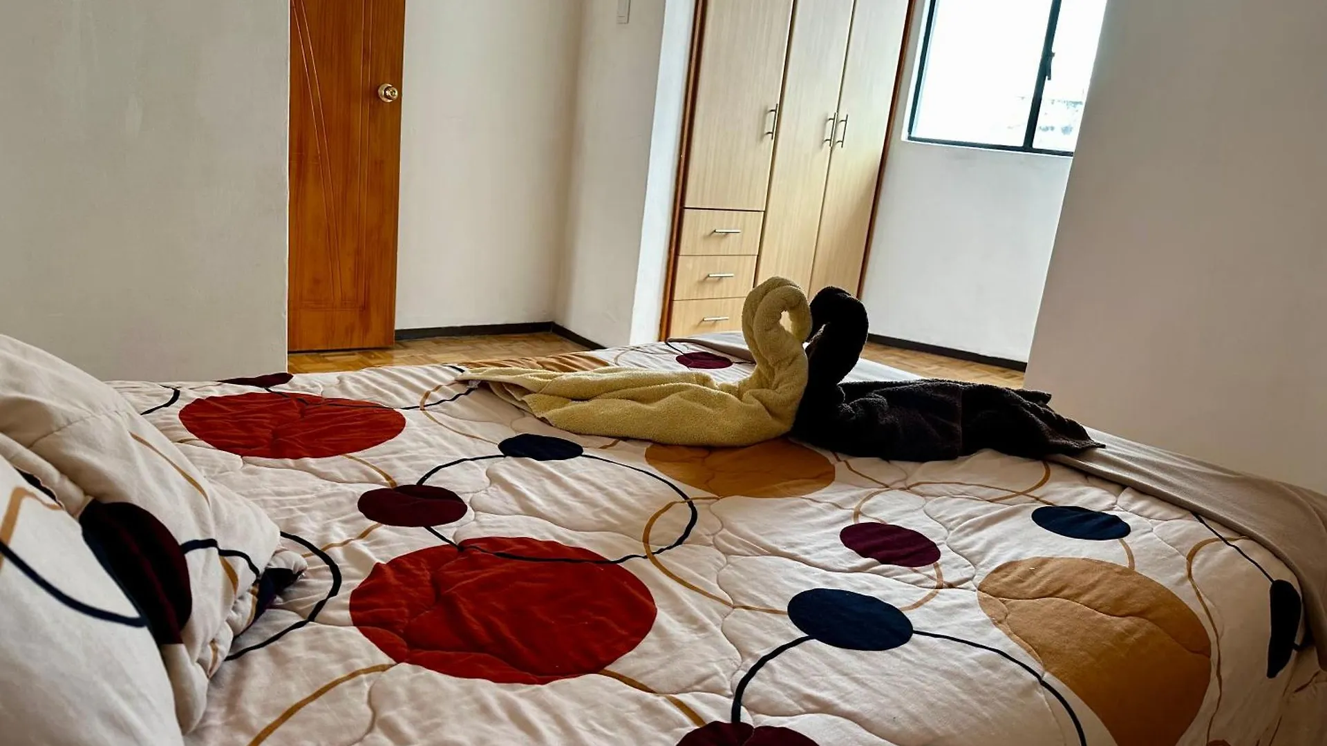 Departamento Vista Espectacular Norte-Centro キト エクアドル